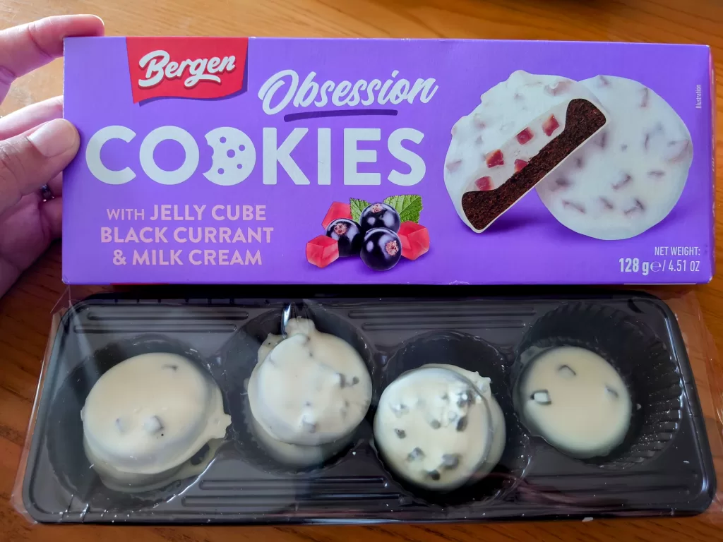 ゼリーキューブビスケット「カシス&ホワイトグレーズ」