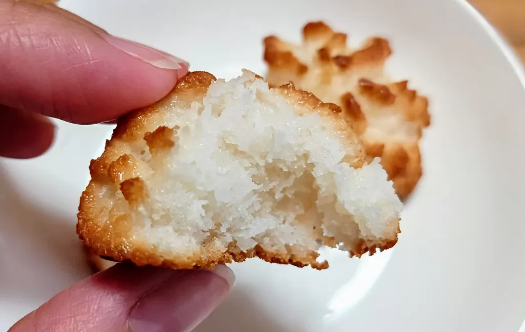 業務スーパー　ココナッツロシェ断面