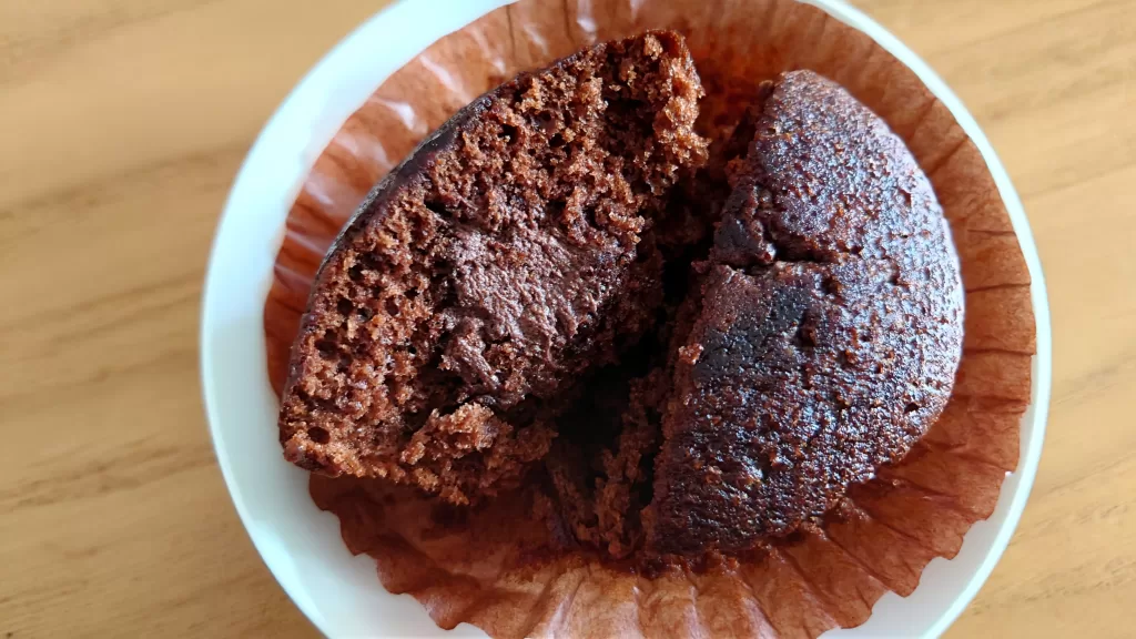 業務スーパーのダブルチョコマフィンの断面