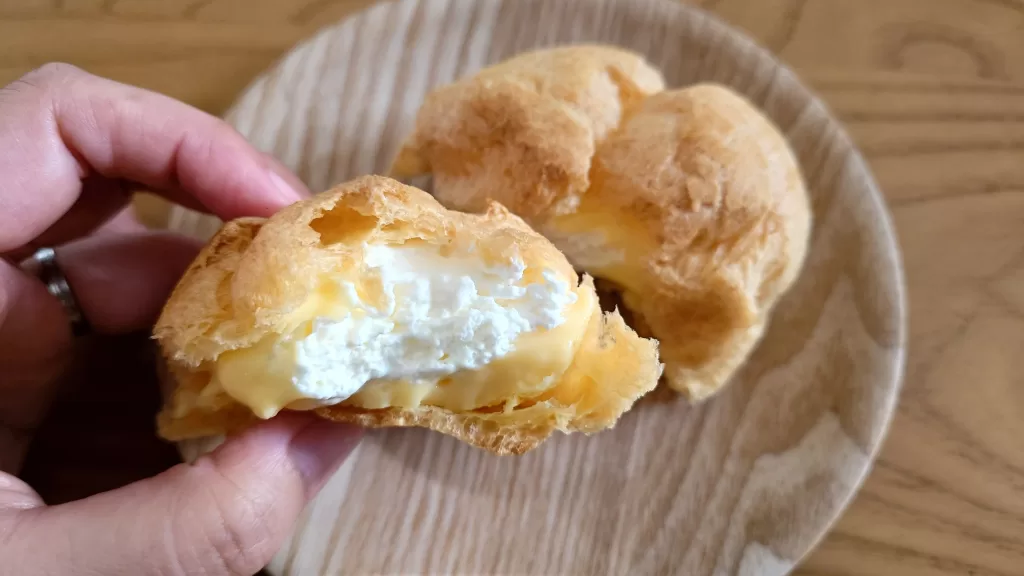 カスタード＆ホイップのシュークリーム