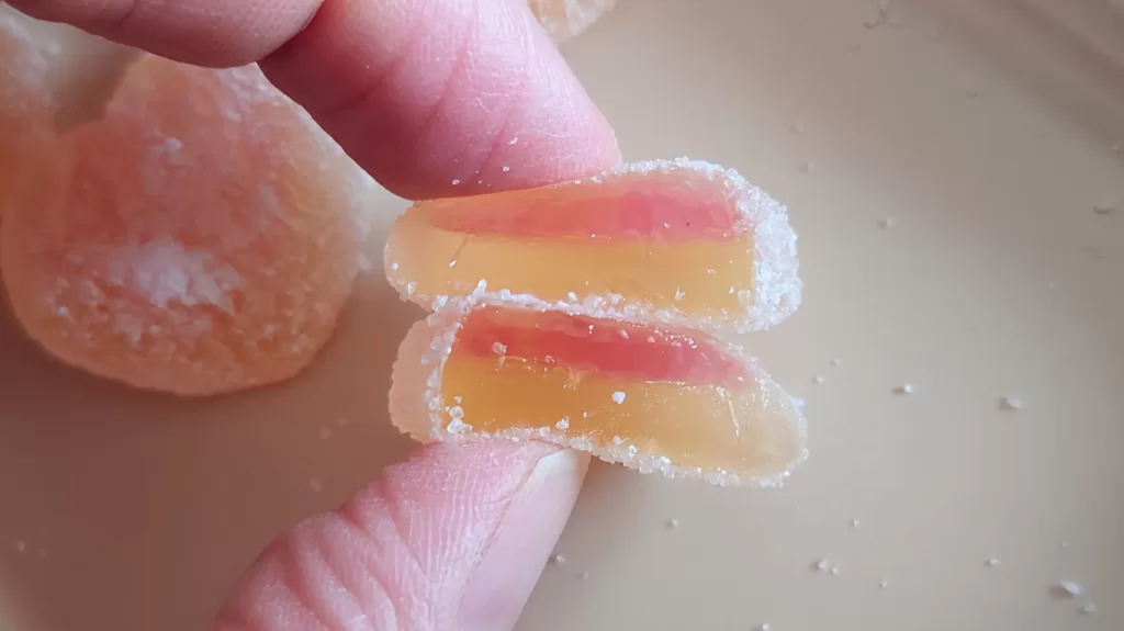 ピュレグミプレミアム 山梨産白桃の断面